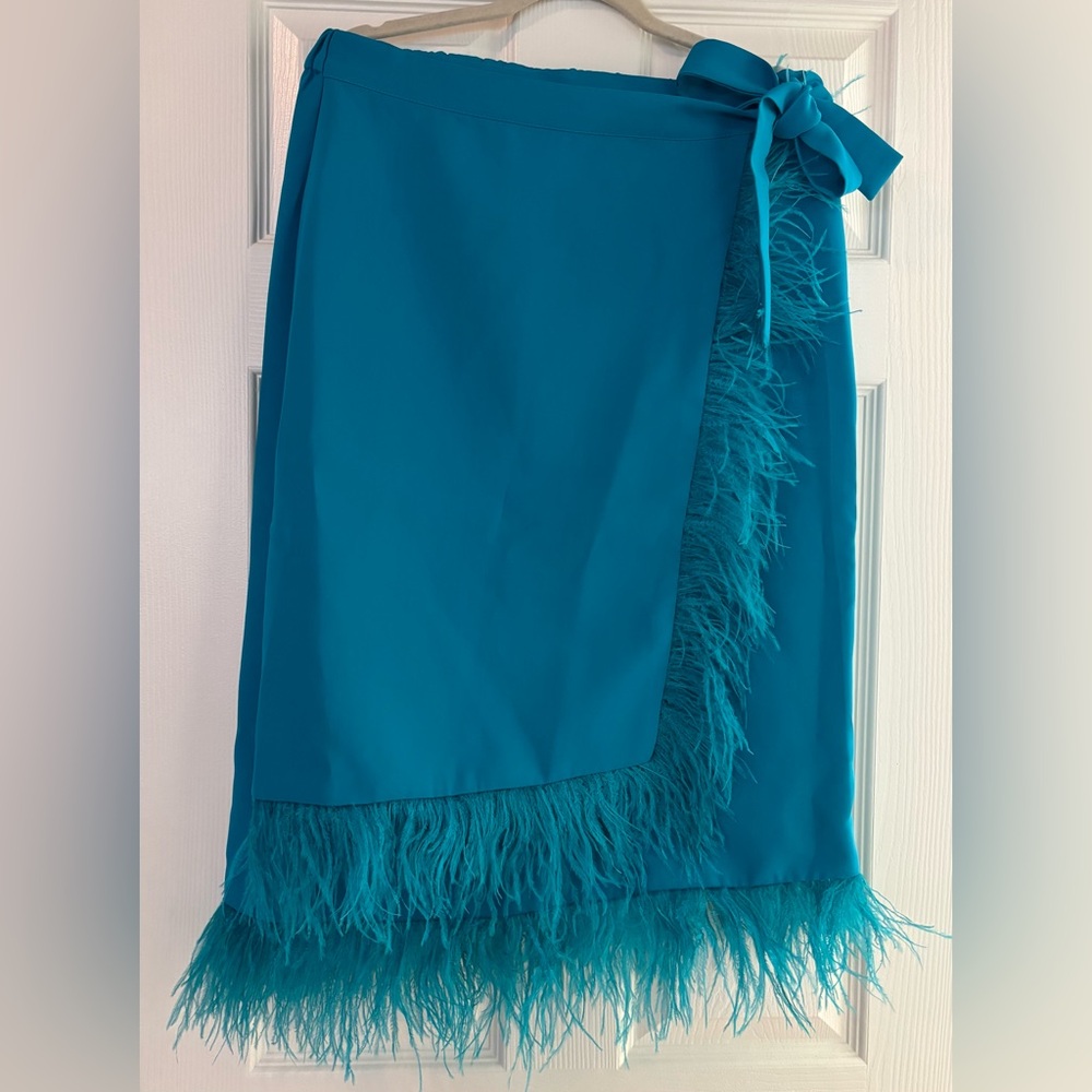 Teal/Blue Wrap Feather Hem Fashion Skirt, Size Large, La’ Ros